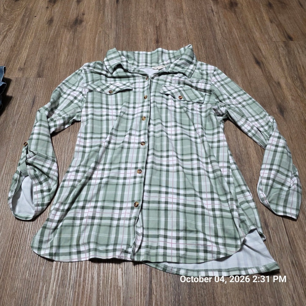 Above and Beyond Sage Green Plaid Button Down Shirt 1X Long Sleeve Roll Tab